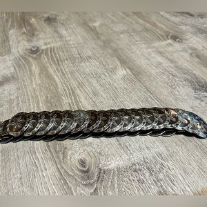 Vintage 70s stretchy gold etched belt